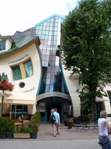 Crooked_House_Sopot_001